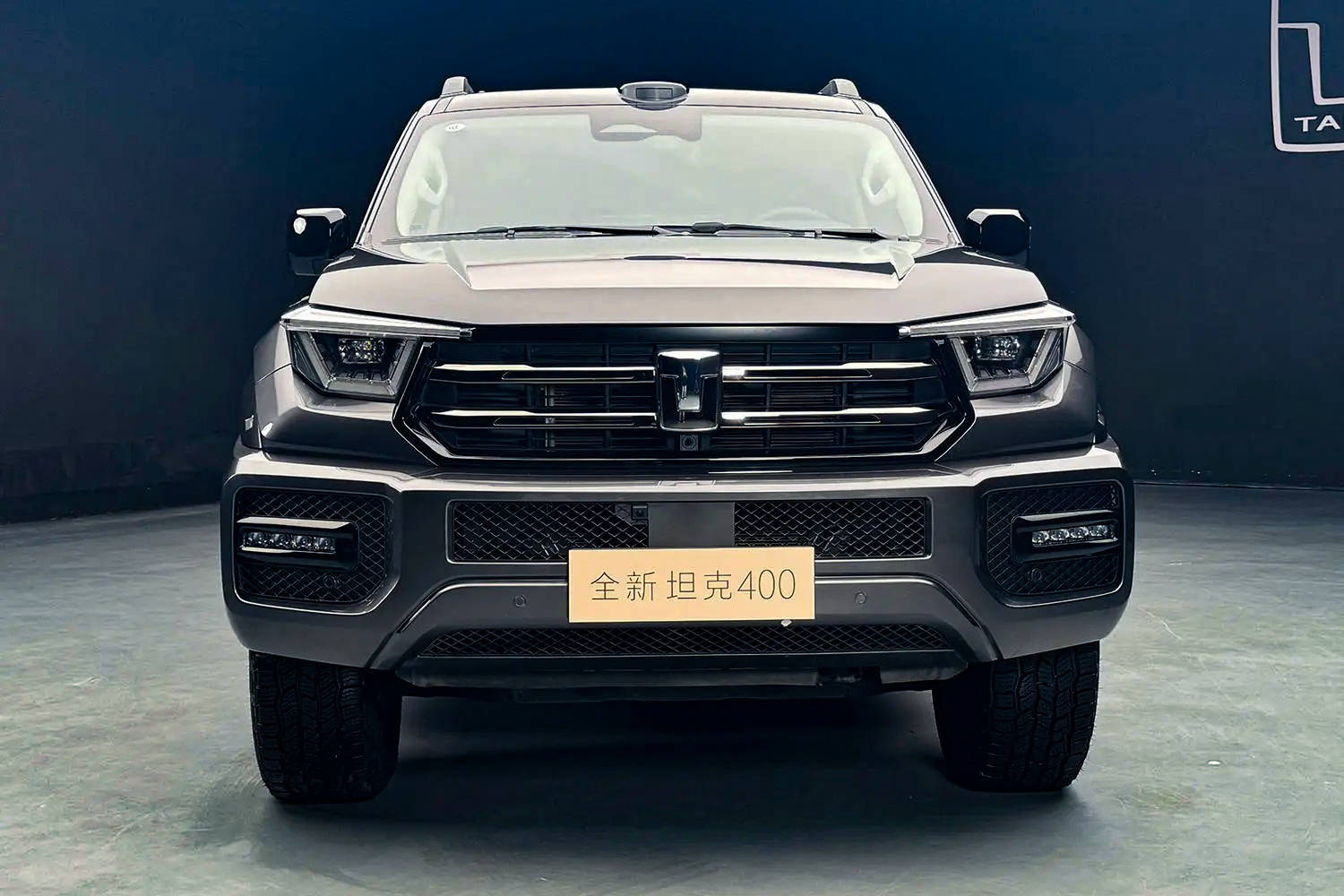 機甲底色/新增高階駕輔 全新坦克400售價24.98萬起