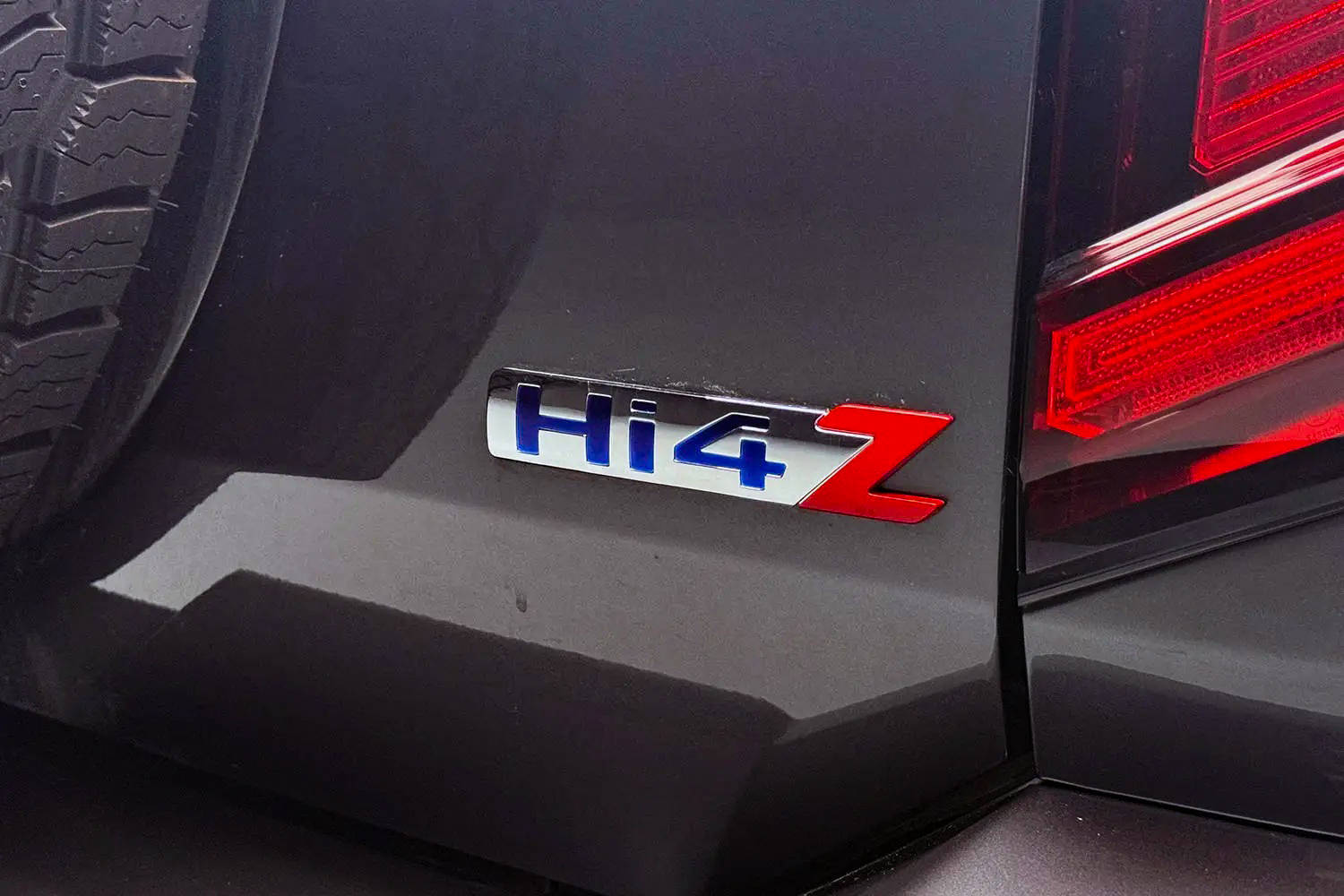 機甲底色/新增高階駕輔 全新坦克400售價24.98萬起