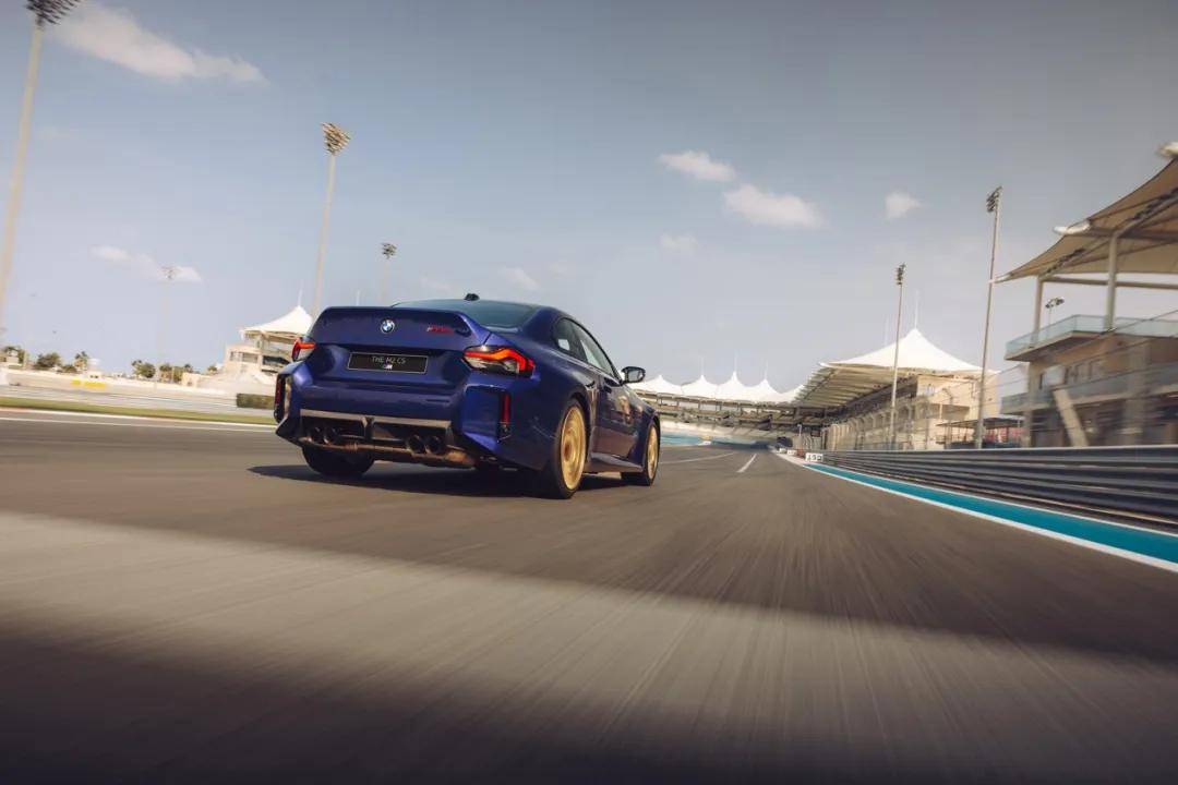 讓我告訴你,什么才是真正有價值的駕駛 | 全新BMW M2 CS