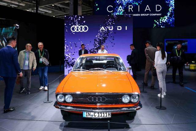 進博會汽車館亮點:12 家外資車企參展,9 家八年 “全勤