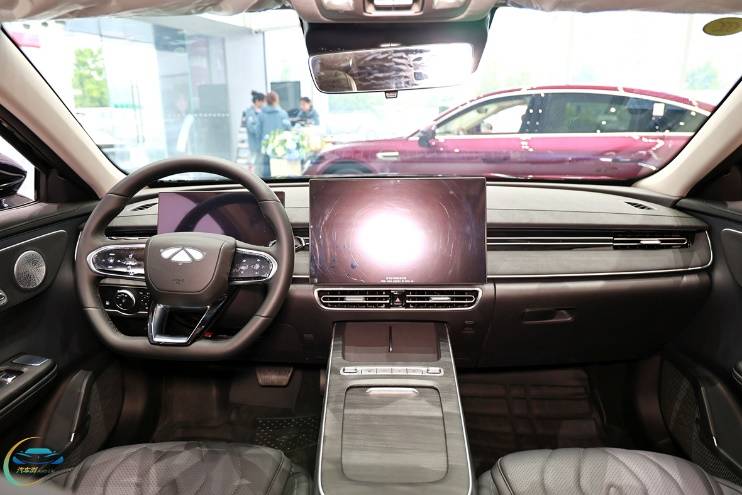 插混帶“T” 舒適有加 風(fēng)云A8L與秦L誰更適合家用?