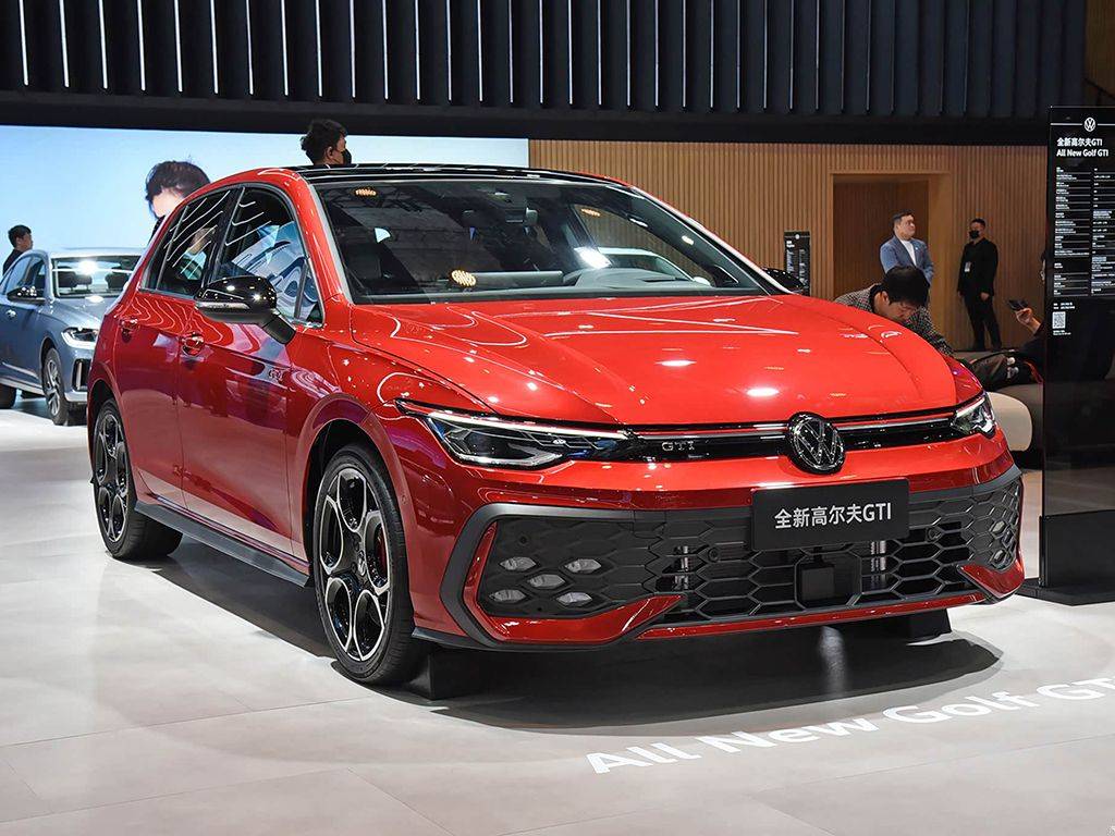 別嘴硬,20萬(wàn)唯一原廠自帶回火放炮聲的車,真就只有高爾夫GTI