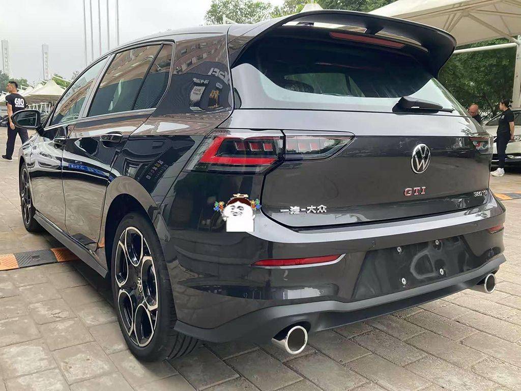 別嘴硬,20萬(wàn)唯一原廠自帶回火放炮聲的車,真就只有高爾夫GTI
