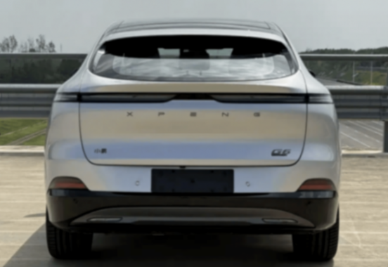 小鵬P7+\\G6增程版曝光,純電續(xù)航325km,能行嗎?