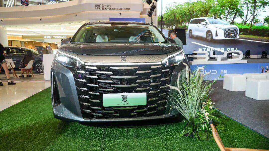 軸距超3米大七座,續航破千,配三排魔術座椅,家用必看!