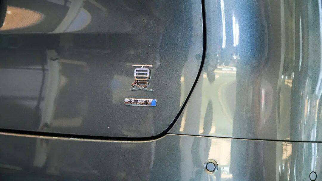 軸距超3米大七座,續航破千,配三排魔術座椅,家用必看!