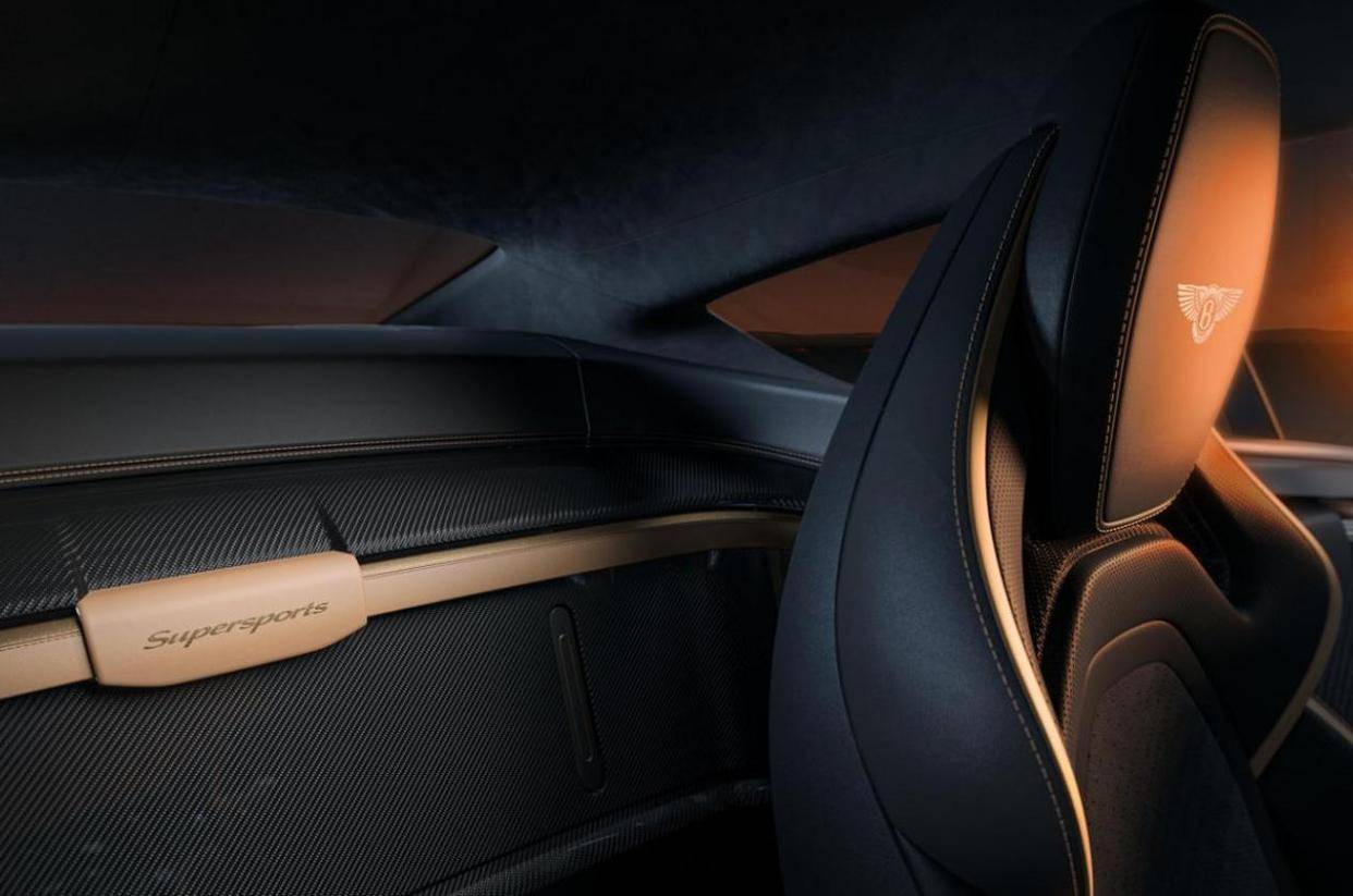 賓利歐陸SS版,拆除混動來減重,碳硅碳剎車盤直徑破紀錄