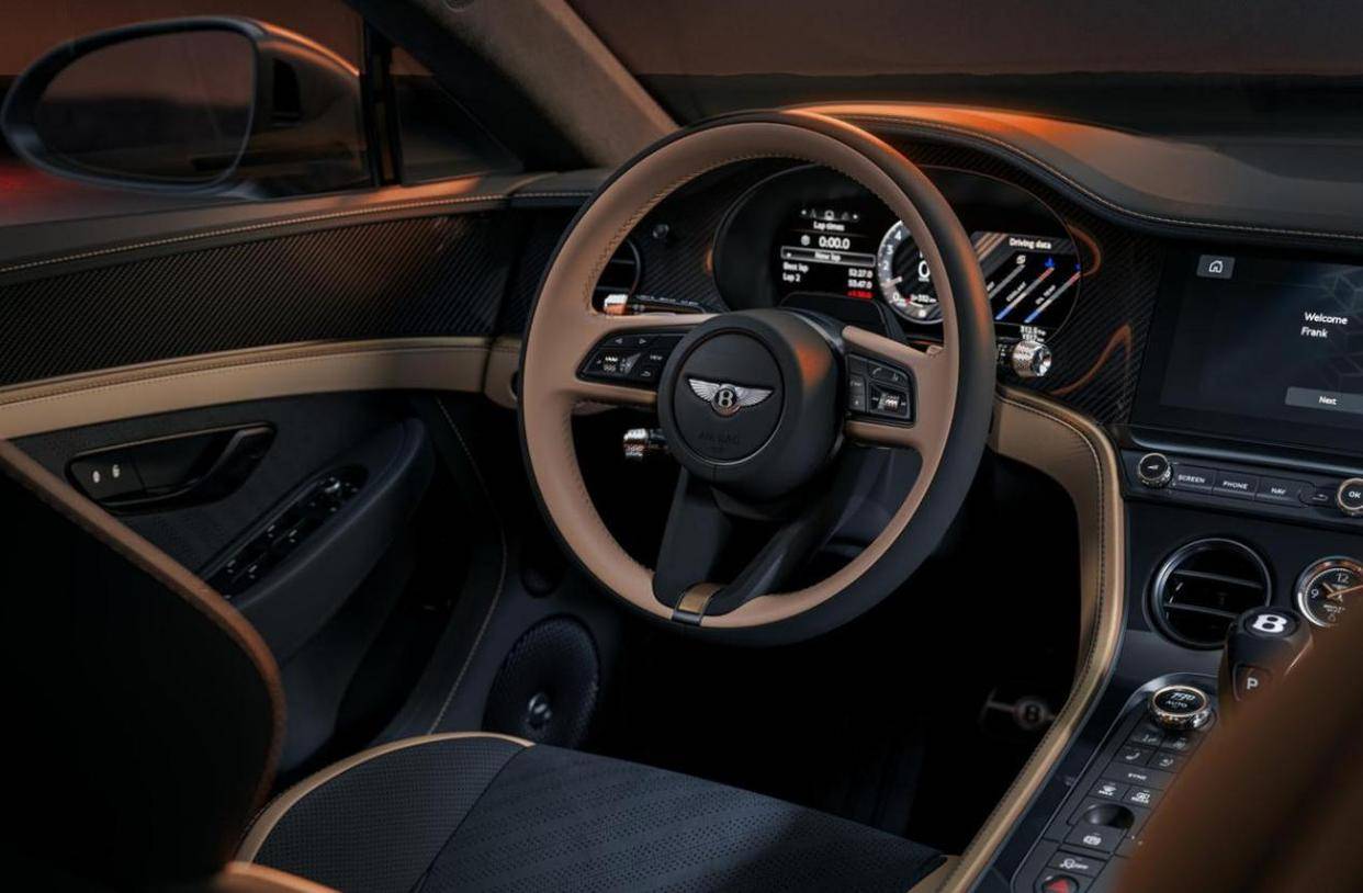 賓利歐陸SS版,拆除混動來減重,碳硅碳剎車盤直徑破紀錄