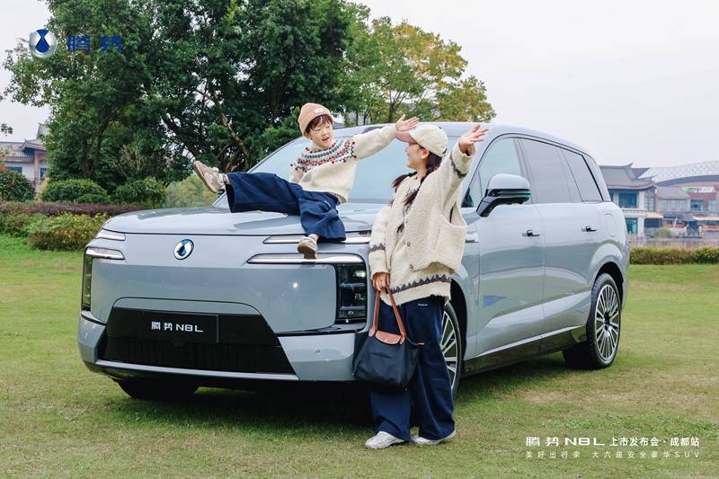 騰勢N8L 29.98萬元起 以科技操控之勢守護全家出行