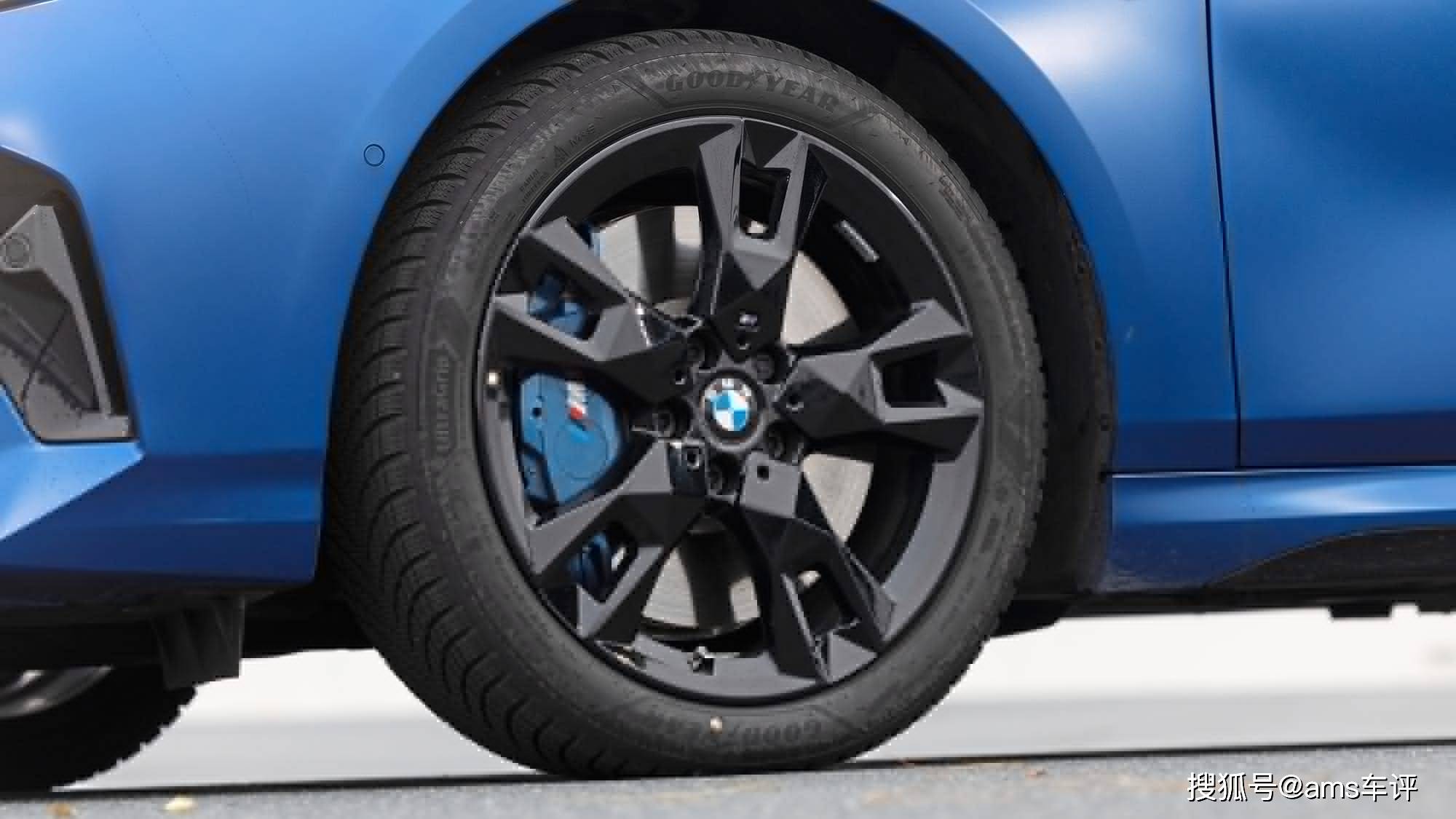 三缸+輕混能跑出什么水平?測試BMW 120,依舊運動范兒