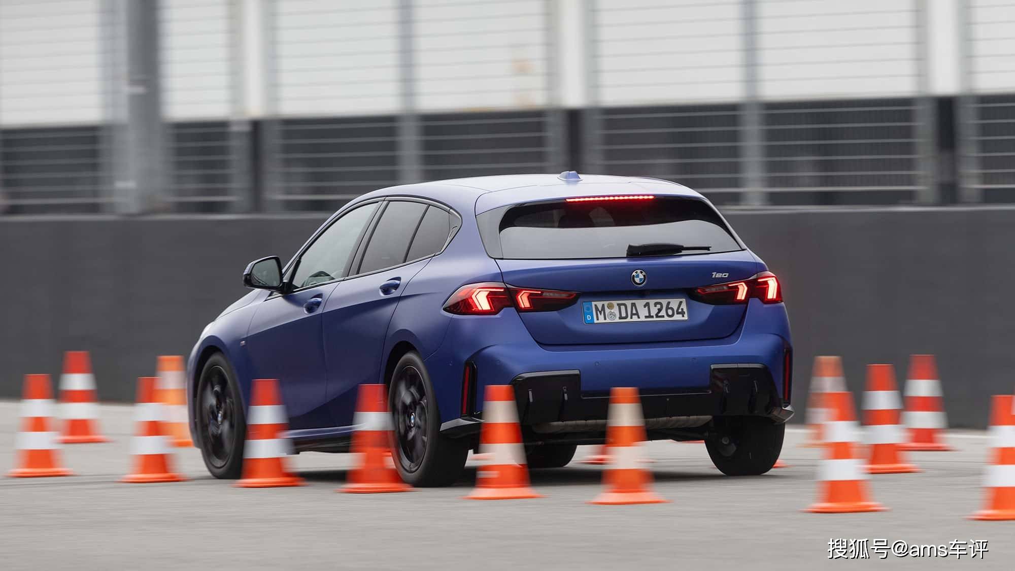 三缸+輕混能跑出什么水平?測試BMW 120,依舊運動范兒