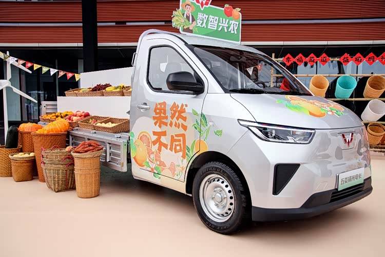 五菱紅標駛入全面新能源賽道,為奮斗者注入強國動能