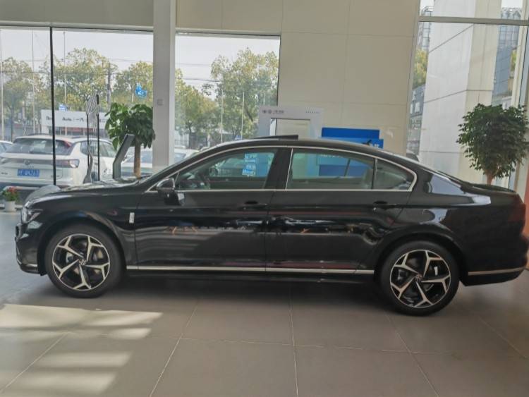 賦予了傳統轎車全新生命力 實拍邁騰3000萬輛甄選款