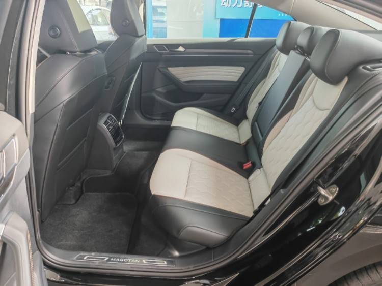 賦予了傳統轎車全新生命力 實拍邁騰3000萬輛甄選款