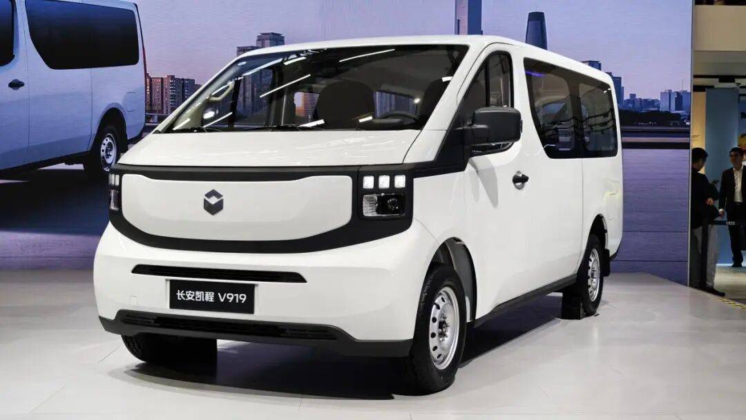 8.99萬起,470km續航,6.6kW放電,能家用,能賺錢!