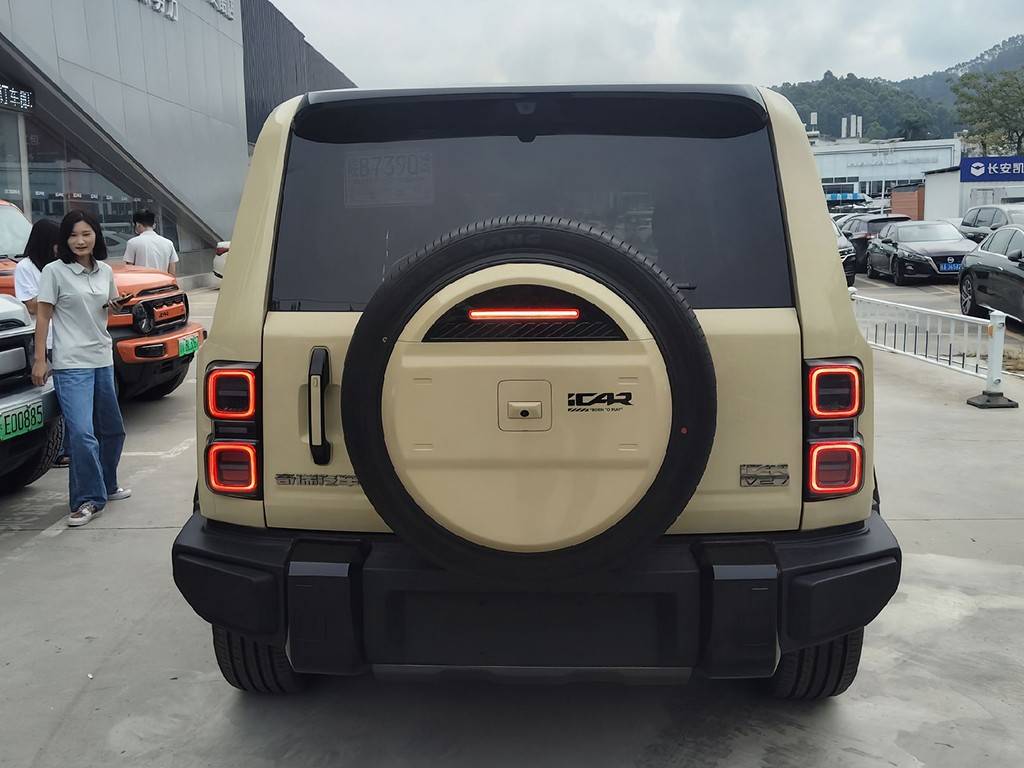 iCAR V27將于明年3月上市,網(wǎng)傳或賣20-30萬,還會(huì)有人買?