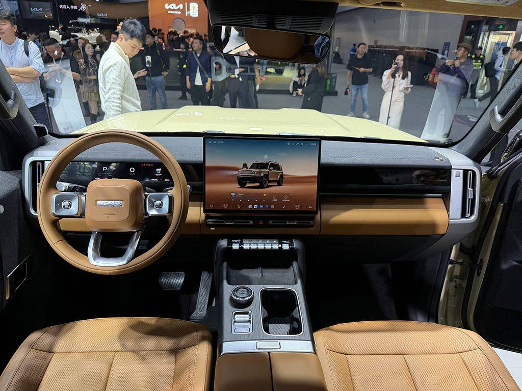 iCAR V27將于明年3月上市,網(wǎng)傳或賣20-30萬,還會(huì)有人買?