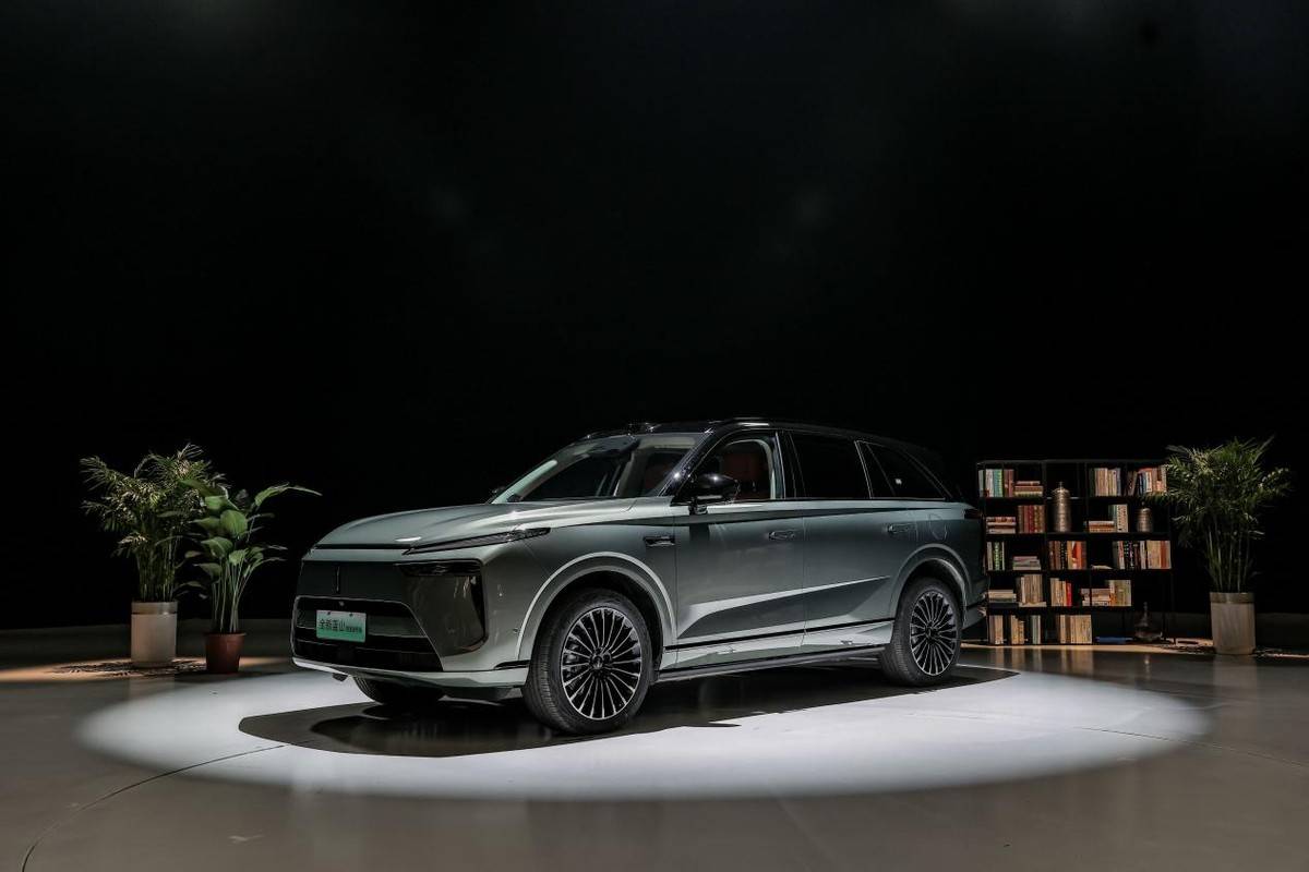 長城汽車CTO吳會肖對話影視颶風Tim:共探VLA大模型如何重塑輔助駕駛未來