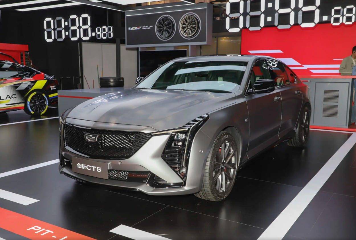 新凱迪拉克CT5對比老款,8層啞光漆對比4層漆,馬力下降?