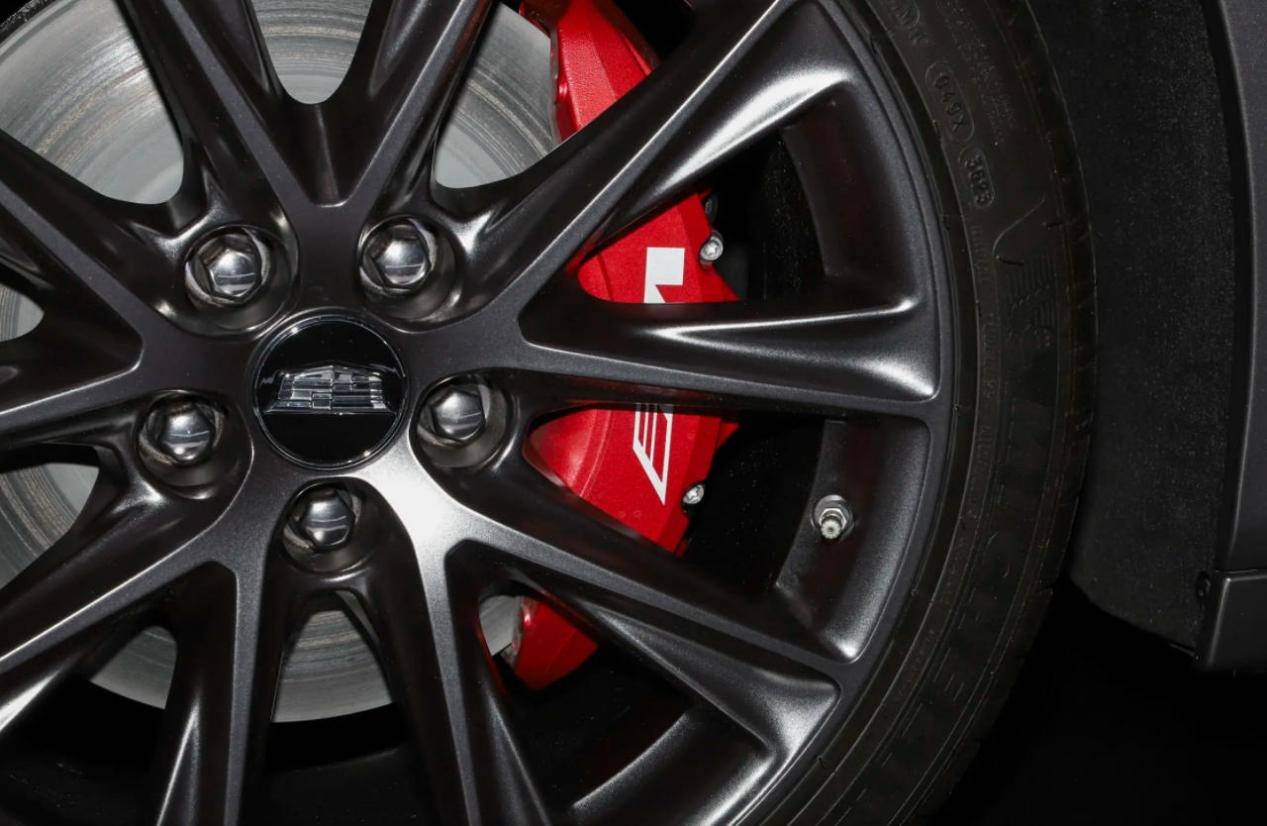 新凱迪拉克CT5對比老款,8層啞光漆對比4層漆,馬力下降?