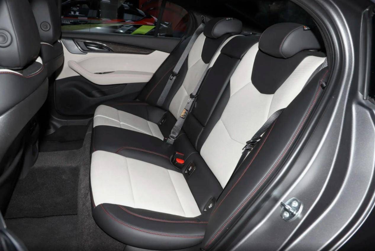 新凱迪拉克CT5對比老款,8層啞光漆對比4層漆,馬力下降?