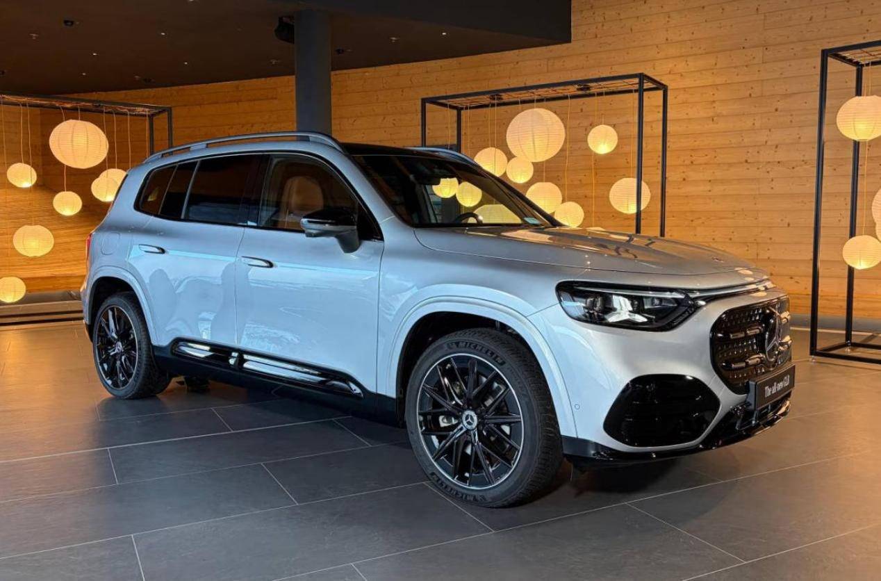 新一代奔馳GLB,結(jié)構(gòu)大改,三連桿前懸掛,鍛造鋁合金制成