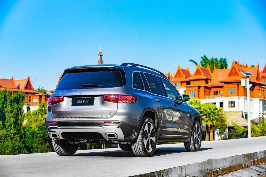 全新一代奔馳GLB發布,現款GLB好看但好開嗎?