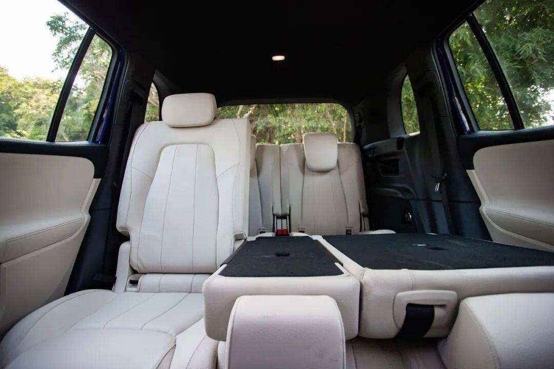 全新一代奔馳GLB發布,現款GLB好看但好開嗎?