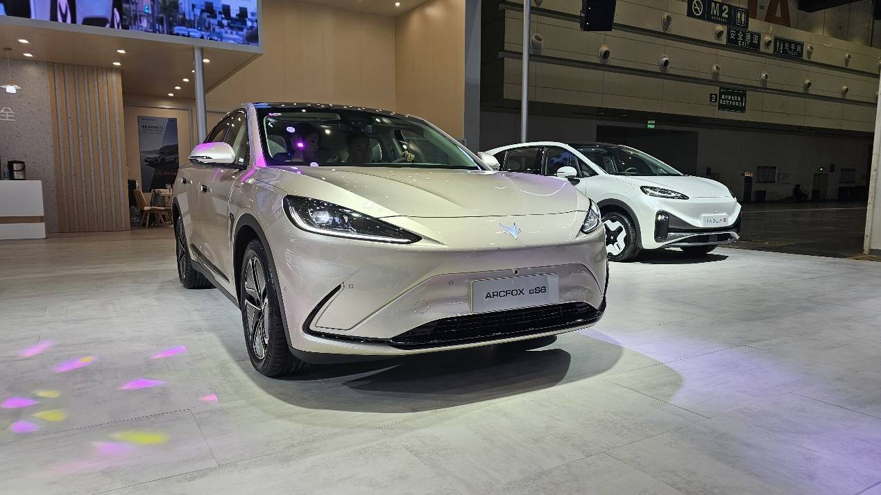 L3級(jí)自動(dòng)駕駛落地 深藍(lán)、極狐雙車準(zhǔn)入